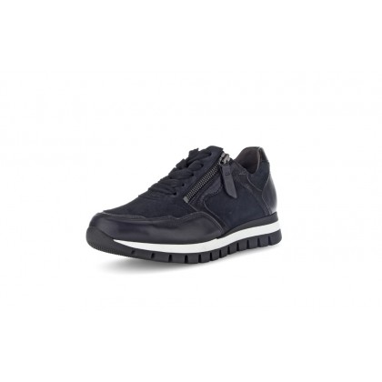 Plimsolls & Trainers