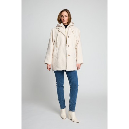 Coats & Jackets