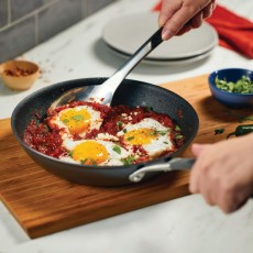 Circulon Scratch Defense A1 Series Skillet 30.4cm Circulon Scratch Defense A1 Series Skillet 30.4cm