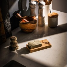 Selbrae House Oak Soap Dish & Soap Set-Stag Prince Selbrae House Oak Soap Dish & Soap Set-Stag Prince
