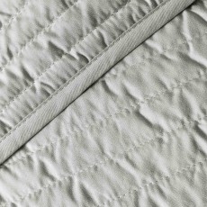 Quilted Lines Bedspread 220 x 230cm Quilted Lines Bedspread 220 x 230cm