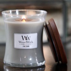 Woodwick Fireside Hourglass-Medium Woodwick Fireside Hourglass-Medium