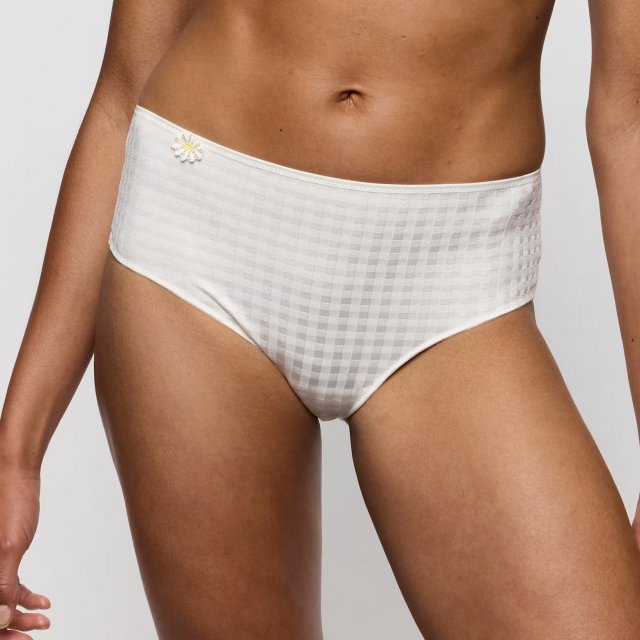 Marie Jo Avero Brief