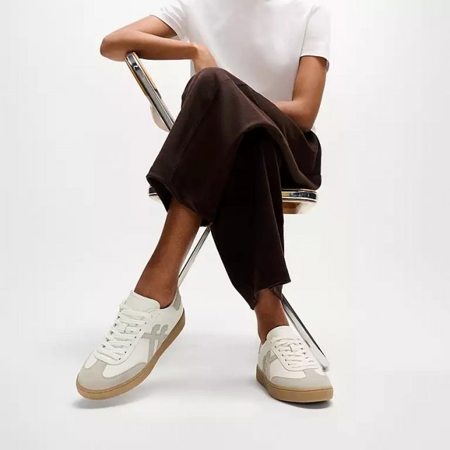 FitFlop The Dash T-Toe Leather/Suede Sneakers